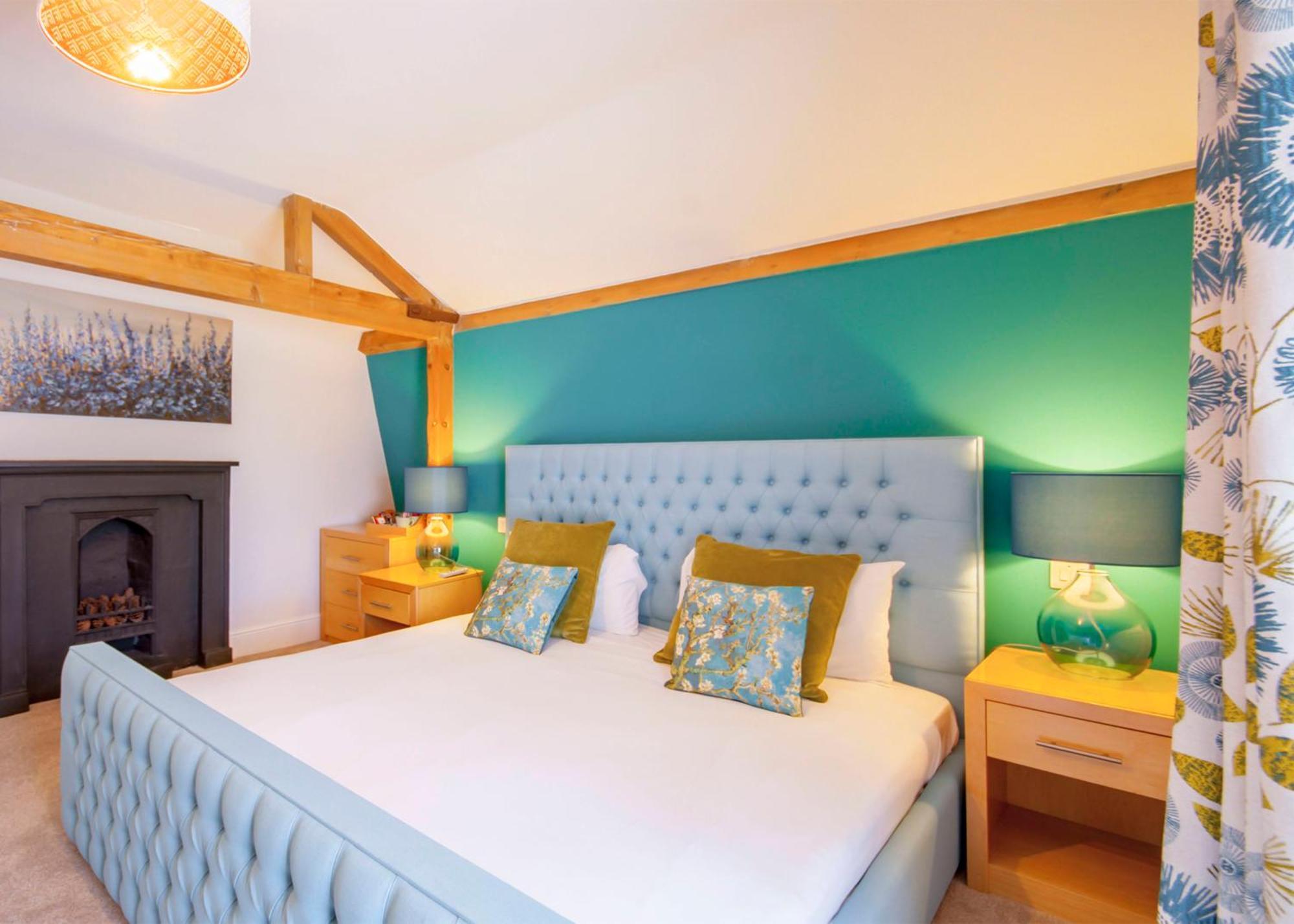 The Highworth Hotel Суиндон Экстерьер фото