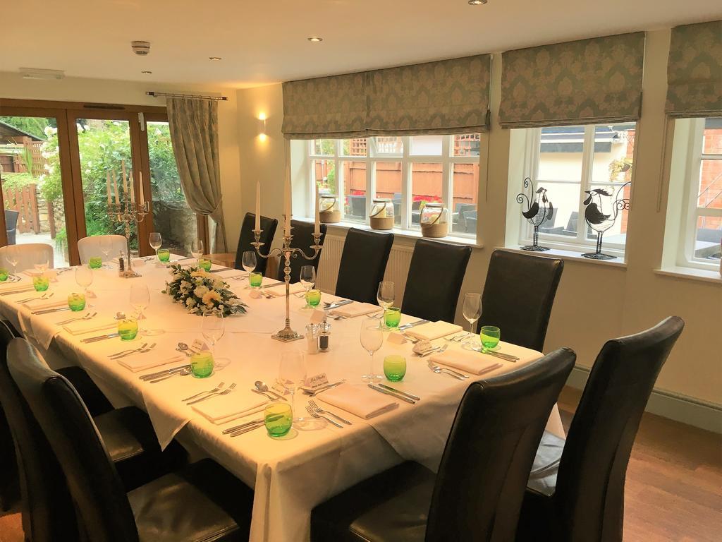 The Highworth Hotel Суиндон Экстерьер фото
