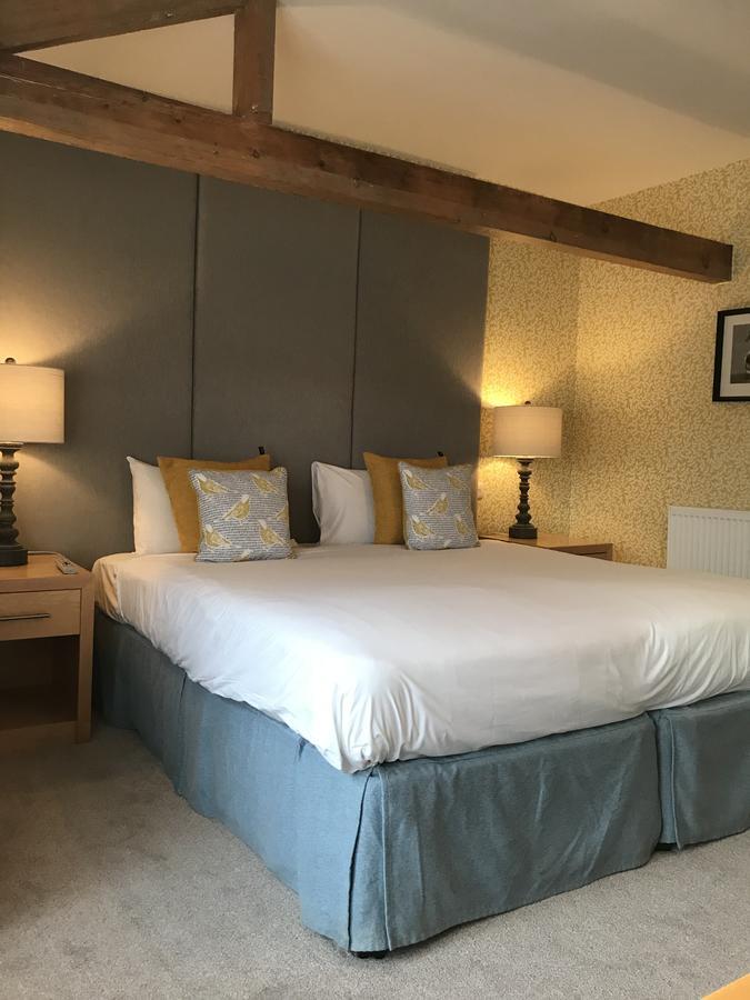 The Highworth Hotel Суиндон Экстерьер фото