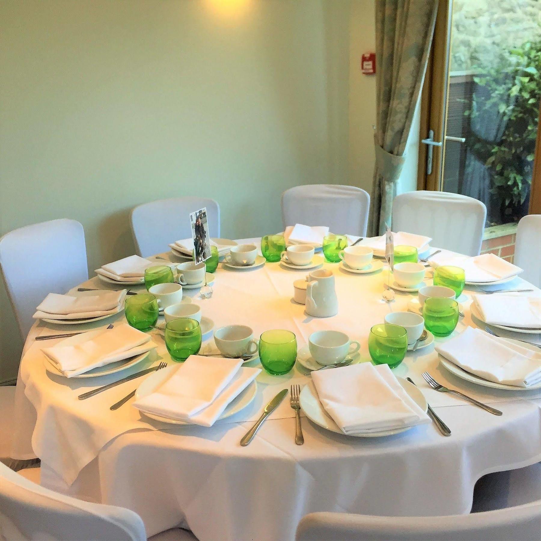The Highworth Hotel Суиндон Экстерьер фото
