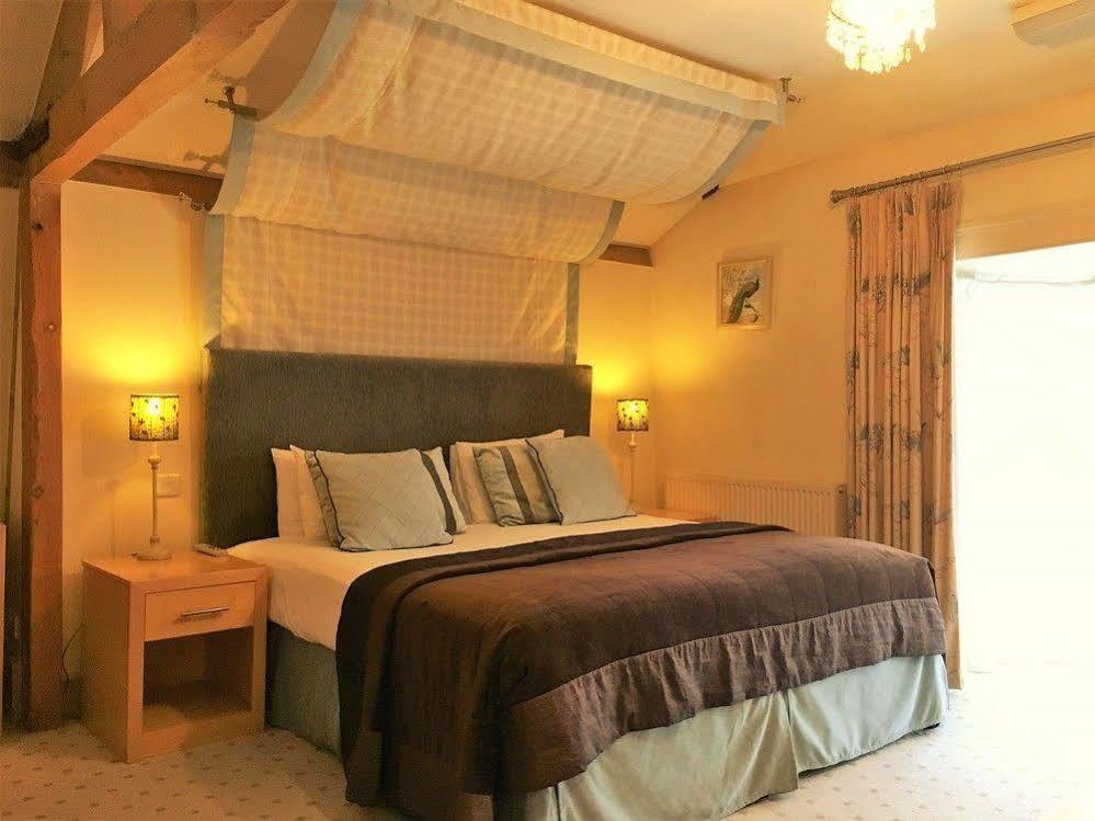 The Highworth Hotel Суиндон Экстерьер фото