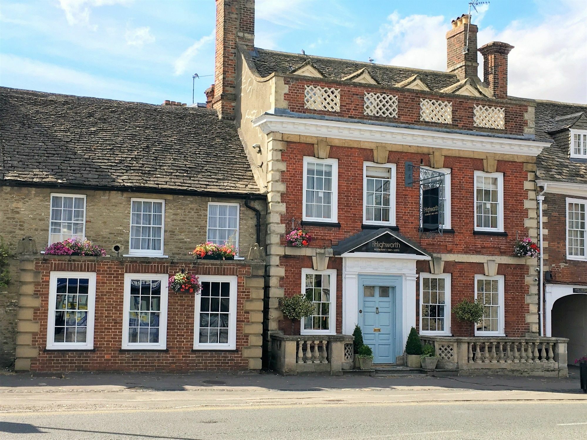 The Highworth Hotel Суиндон Экстерьер фото